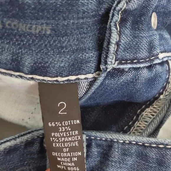 Women's Inc Denim Curvy Fit Blue Cropped Capri Distressed Stretch Jeans Size 2 - Picture 8 of 9